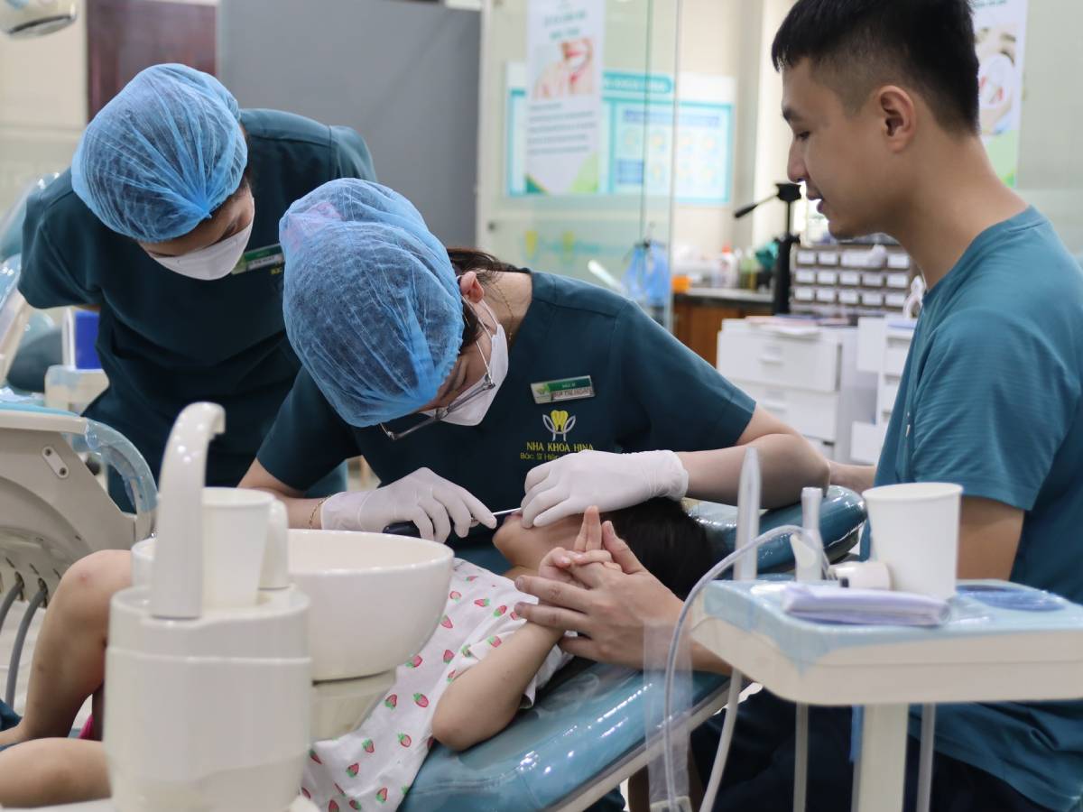 Các thói quen trẻ em cần tránh để răng vẫn khỏe mạnh từ nhỏ đến lớn