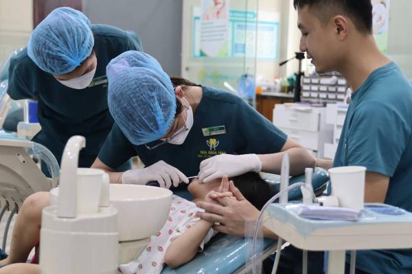 Các thói quen trẻ em cần tránh để răng vẫn khỏe mạnh từ nhỏ đến lớn